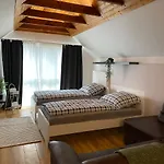 Sweet West - Contactless Check-in Apartment