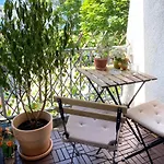 Sweet West - Contactless Check-in Apartment