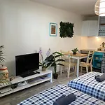 Sweet West - Contactless Check-in Apartment *