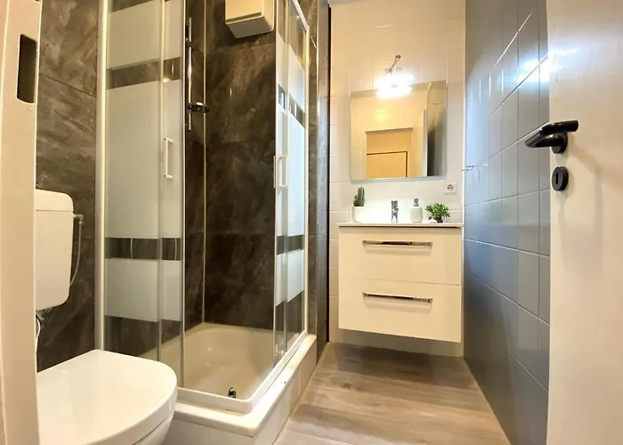 Sweet West - Contactless Check-in