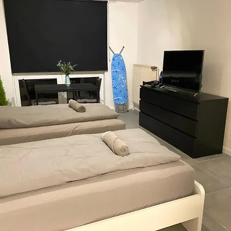 Sweet West - Contactless Check-in