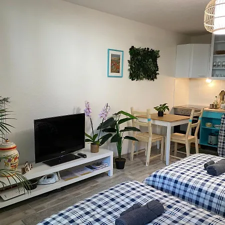 Sweet West - Contactless Check-in Lejlighed *