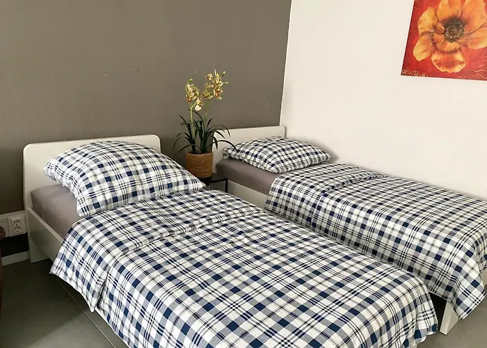 Sweet West - Contactless Check-in * Hannover