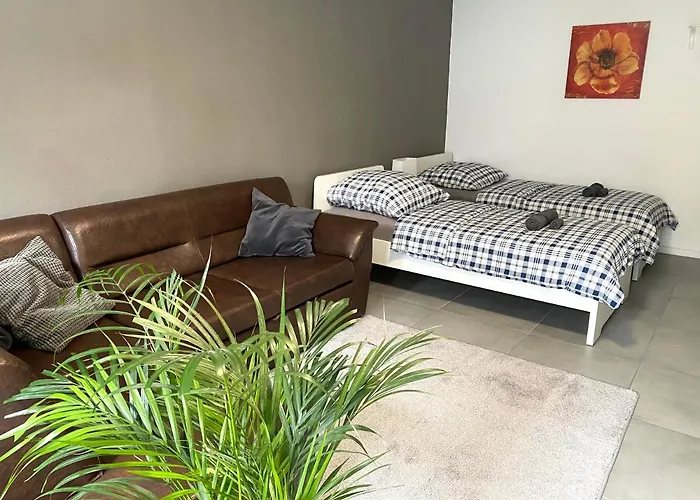 Sweet West - Contactless Check-in