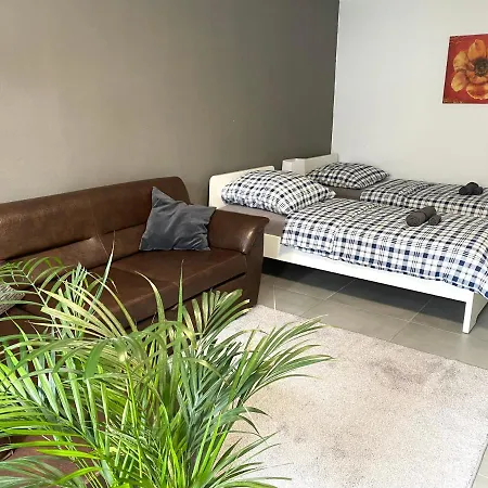 Sweet West - Contactless Check-in